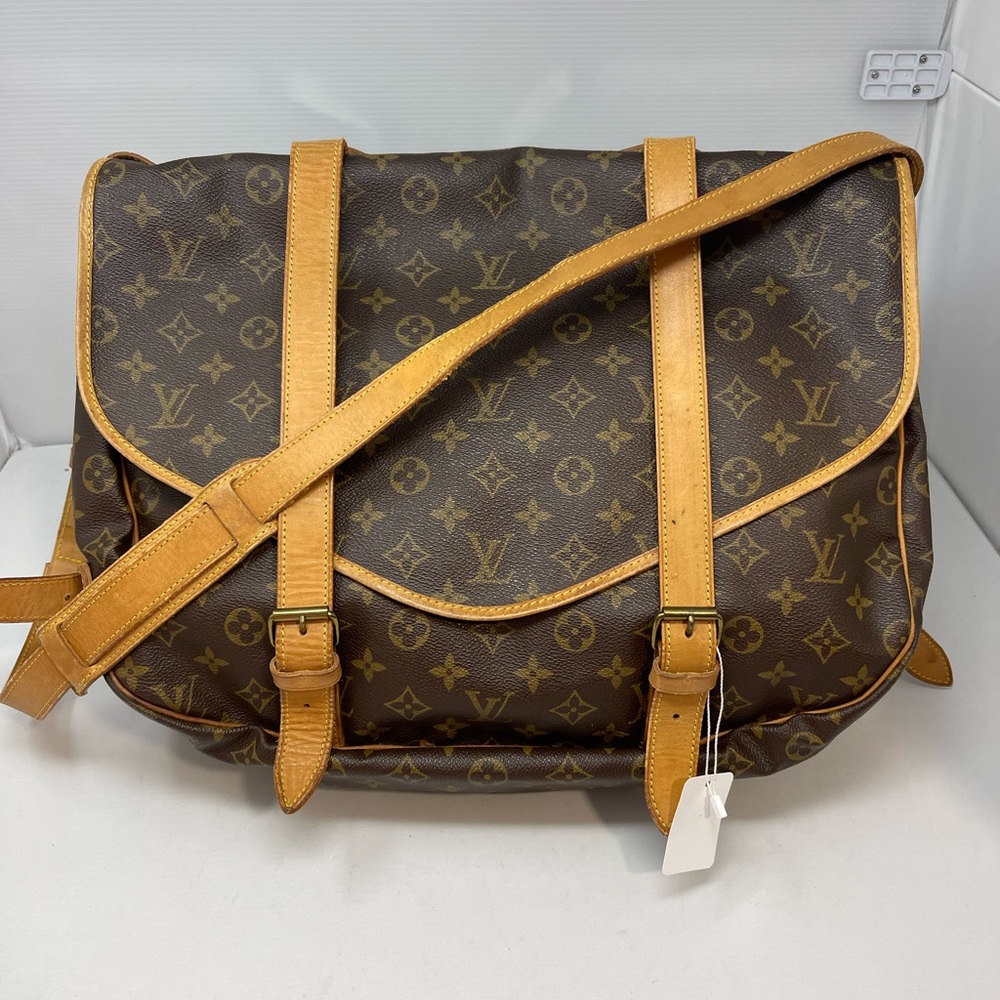 Authentic Louis Vuitton Samur bag
